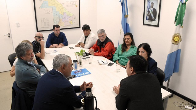 El Agua como prioridad: Provincia, Naci&oacute;n, Unops y Unicef unifican esfuerzos para garantizar el acceso al servicio en el Impenetrable