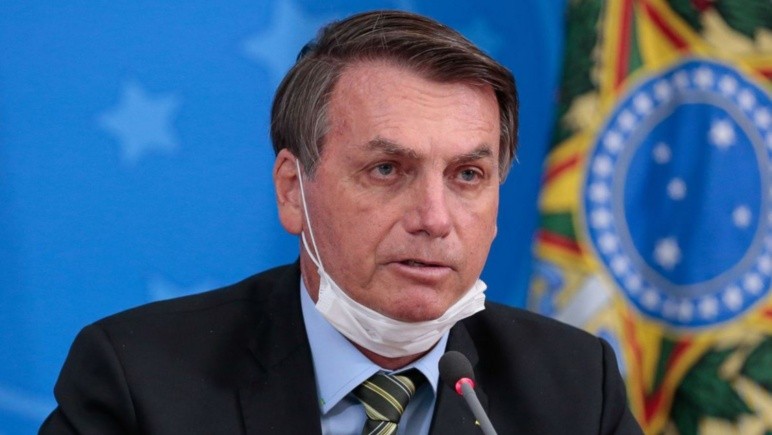 Demandarán a Bolsonaro por poner en riesgo a periodistas al anunciar su positivo de coronavirus