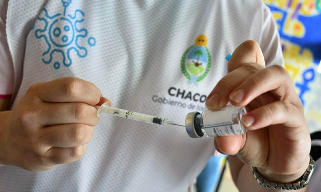 La Campaña de Vacunación contra el Covid-19 ya llegó a más de 65 localidades Chaqueñas y avanza con la etapa del personal de Salud  