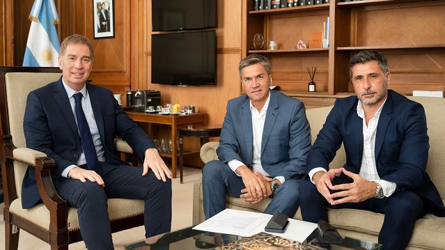 SANTILLI RECIBI&Oacute; AL GOBERNADOR ZDERO EN CASA ROSADA PARA ANALIZAR LA AGENDA DE REFORMAS