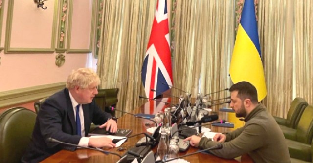 Respaldo a Ucrania y desafío a Putin: Jonhson se reunió con Zelenski en Kiev