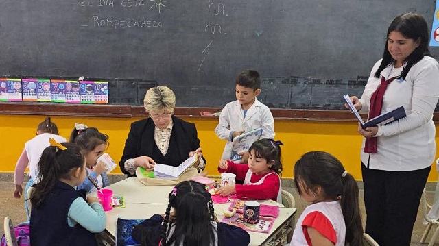 Impulso Histórico a la Lectura Escolar: Más de 300 Mil Libros de "Aprendo leyendo" ya son utilizados en las Aulas Chaqueñas 