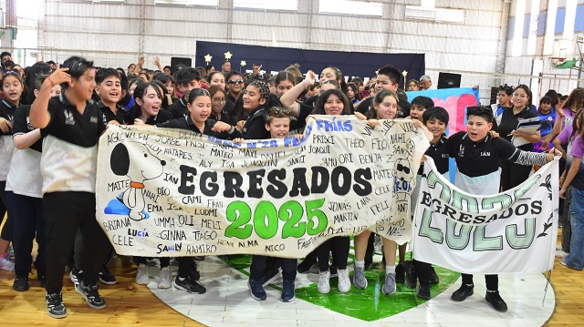 Villa Ángela vivió una nueva edición de la Estudiantina de los 7° Grados en el Club Juva 