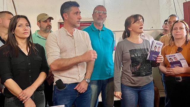 Silvana Schneider y los candidatos de LLA, llevaron sus propuestas a Puerto Tirol  