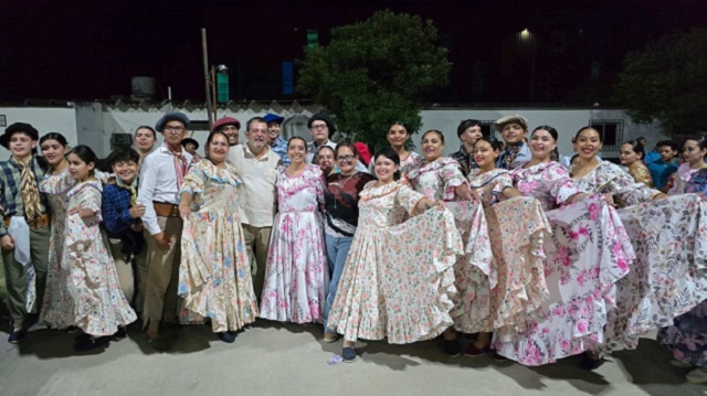 Segundo encuentro zonal de Danzas Folklóricas organizado por la Academia "Alborada de Pañuelos"