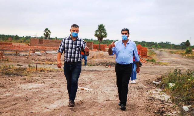 Nuevo Sur Resistencia: Capitanich supervisó la construcción de 1.000 Viviendas que estarán terminadas este año 