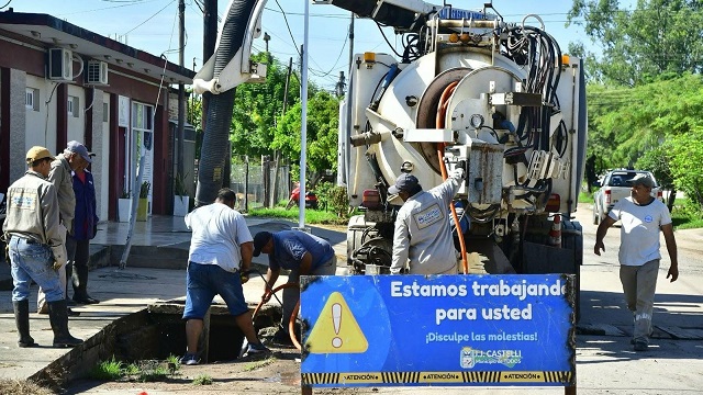 Diez cruz&oacute; al Intendente de Castelli Pio Sander por "colgarse" de Obras Provinciales 