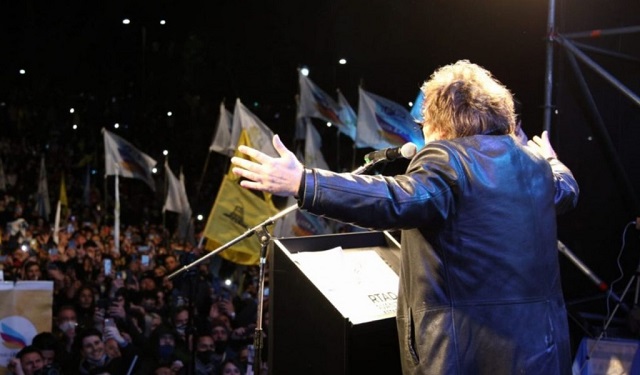 Javier Milei lanzó su campaña presidencial: "Somos nosotros contra todos"