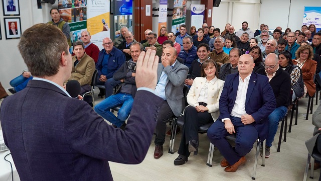 La Vicegobernadora Schneider acompañó el Aniversario 74 de la FECHACO
