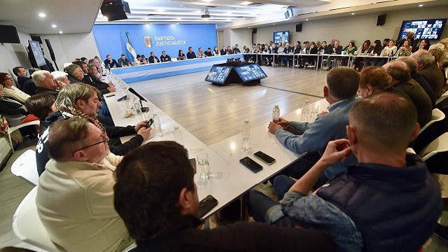 Capitanich, tras la reunión del PJ: “Pusimos en marcha una estrategia para fortalecernos”