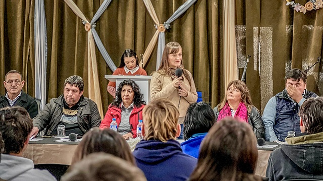 Villa Berthet: La Vicegobernadora Schneider lidera acciones preventivas a través del Programa "Fortaleza" 