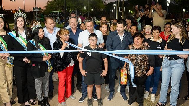 Sáenz Peña tiene plaza renovada: “Es un esfuerzo compartido que le cambia la vida a la gente” dijo el Gobernador Zdero 