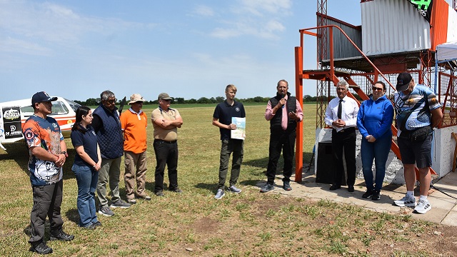 Villa Ángela Vuela 2025: El Intendente Adalberto Papp valoró el evento aeronáutico en el Aeroclub local  
