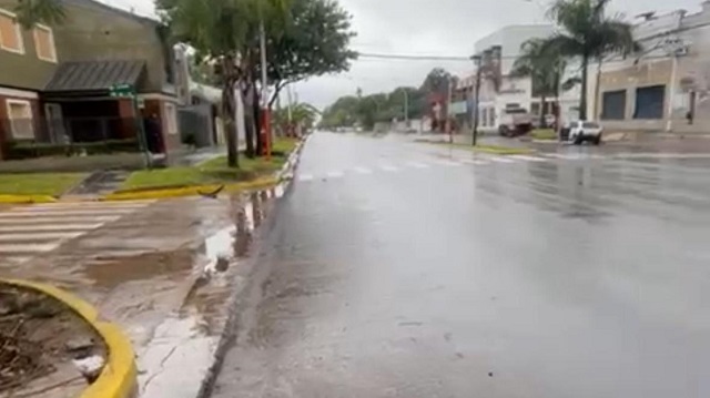 Meiriño: “Gracias a las obras en la Av. 9 de Julio, los Resistencianos pueden circular con normalidad pese a las intensas lluvias”