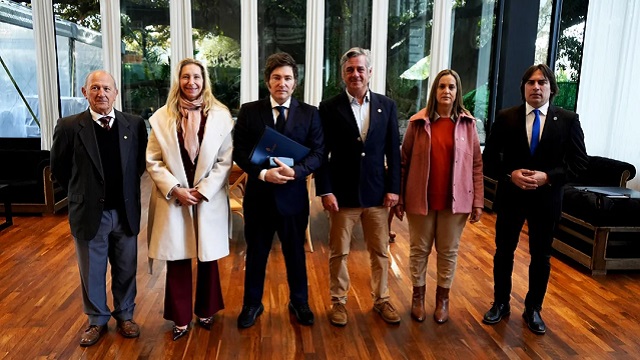 Milei le ratificó al campo que no hay baja de retenciones