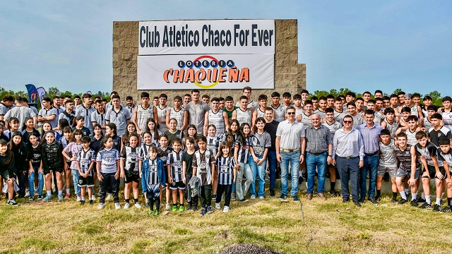 EL GOBERNADOR ZDERO Y FOR EVER FIRMARON UN CONVENIO PARA FINALIZAR OBRAS DEL CENTRO DE ENTRENAMIENTO DEL CLUB