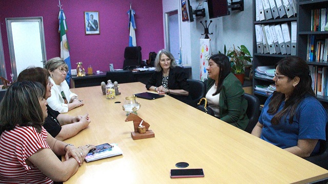 Naidenoff celebr&oacute; la nueva Nominaci&oacute;n Mundial de Gloria Cisneros, ejemplo de vocaci&oacute;n y compromiso Educativo 