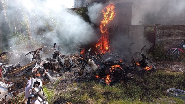 Se incendió el ex depósito municipal de motos en Villa Ángela: no hubo heridos