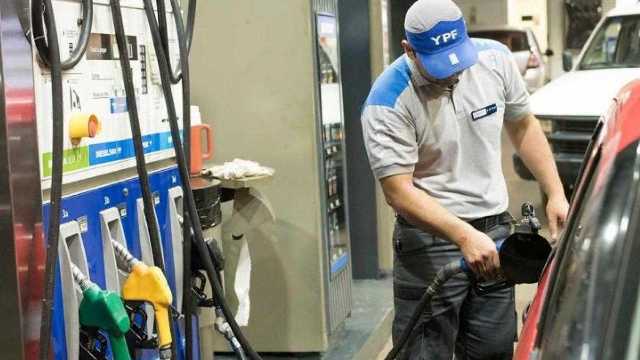 YPF aumentó un 7% promedio el precio de los combustibles en todo el país y advierten nuevas subas