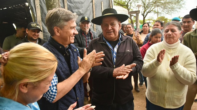 La Luz lleg&oacute; al Paraje Las Bravas de Pampa del Indio y cambia la vida de las familias 