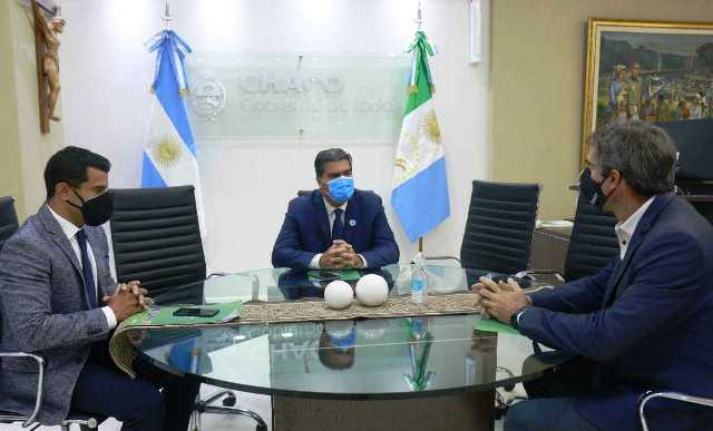 Capitanich adelantó que se trabaja en crear una ruta aérea que conecte Resistencia-Asunción