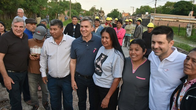 Plan 20 Cuadras: Con planificaci&oacute;n y trabajo conjunto, avanza el pavimento en S&aacute;enz Pe&ntilde;a 