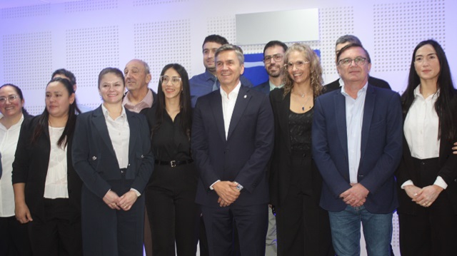 Villa &Aacute;ngela: Zdero inaugur&oacute; las remodelaciones integrales de la Sucursal del Nuevo Banco del Chaco