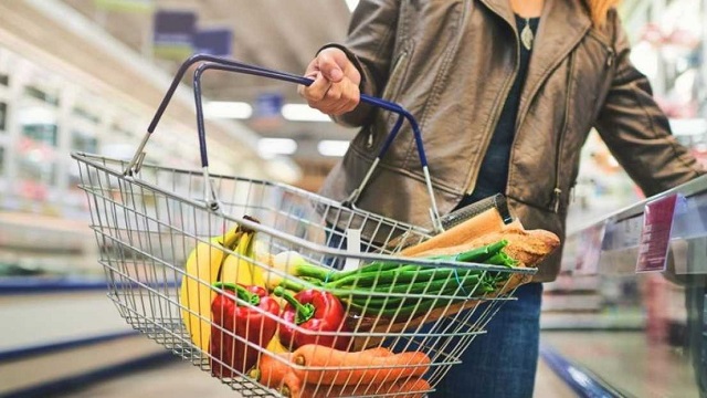 El costo de la canasta básica alimentaria subió 5,2 por ciento en junio