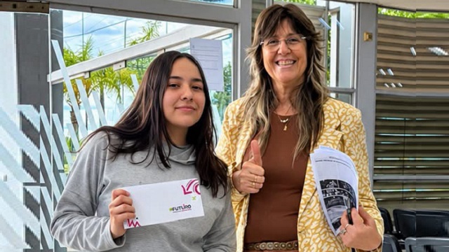 +FUTURO: Estudiantes Chaque&ntilde;os comenzaron a retirar sus tarjetas de d&eacute;bito de la cuenta WEE