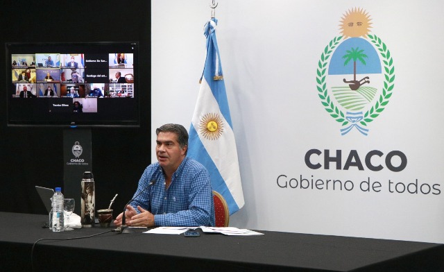En videoconferencia con el Presidente, Capitanich adelantó que adoptará medidas de reducción de circulación ante el aumento de casos 