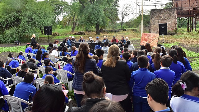 Se realizó el Tour Histórico “Voces de la Taninera” en el marco del 115° Aniversario de Villa Angela 