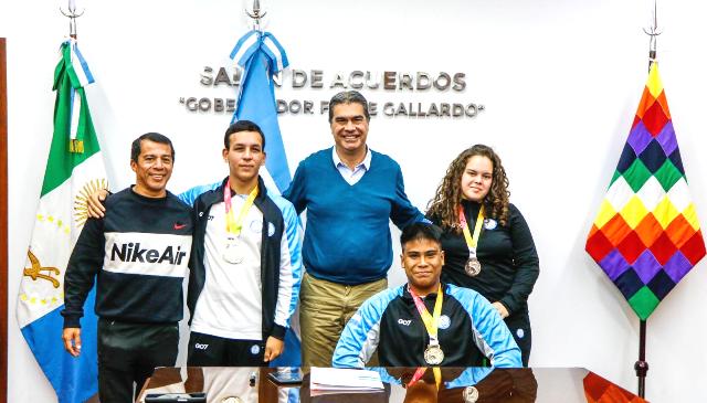 Capitanich recibió a deportistas chaqueños que triunfaron en los Juegos Parapanamericanos Juveniles de Colombia