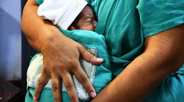 Chaco es la única Provincia que brinda el Método "Mamá Canguro" para asistir a Bebés Prematuros  