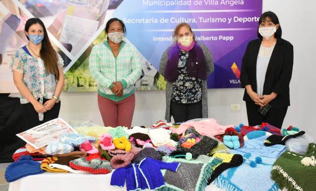 El Municipio informó sobre la creación y donación de prendas de abrigo tejidas confeccionadas por tejedoras solidarias