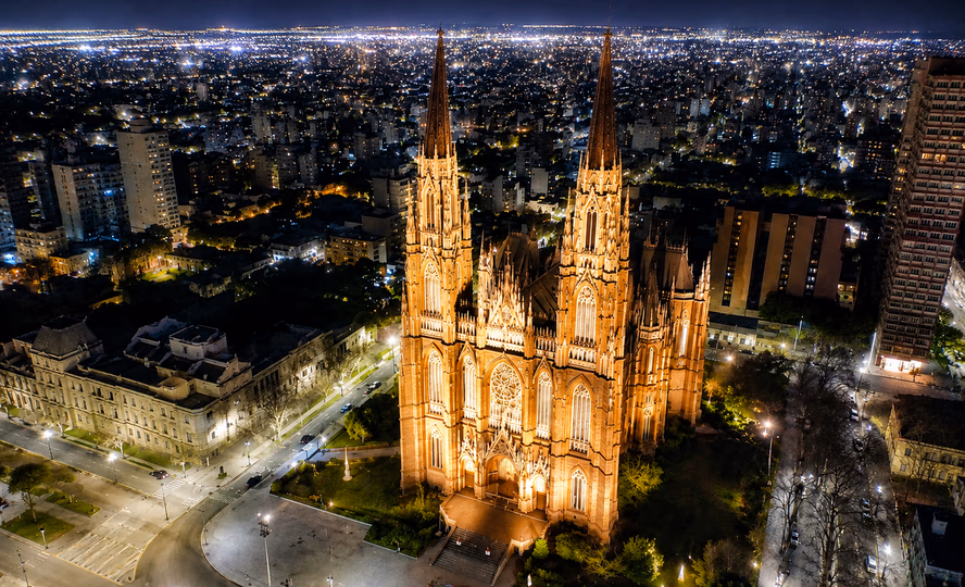 Super&oacute; a Notre Dame y Florencia: la catedral argentina elegida como la m&aacute;s linda del mundo