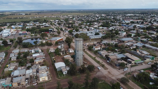 Capdevila y Pinedo: El Gobierno anunci&oacute; la finalizaci&oacute;n de las redes de agua potable y Centros de Distribuci&oacute;n 