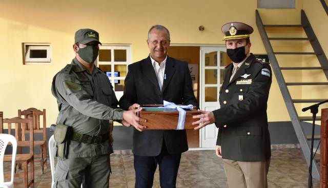 Gendarmería Nacional homenajeó a la Ciudad en el día de su aniversario 