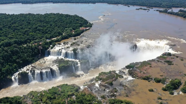 Cerraron la Garganta del Diablo: el r&iacute;o Iguaz&uacute; alcanz&oacute; los 8,33 millones de litros por segundo