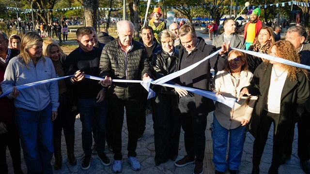 EL PARQUE 2 DE FEBRERO VUELVE A BRILLAR: QUEDARON INAUGURADAS LAS OBRAS DE RENOVACI&Oacute;N INTEGRAL