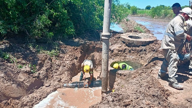 QUITILIPI: SAMEEP REPARÓ CAÑERÍA DE IMPULSIÓN DE LA RED CLOACAL