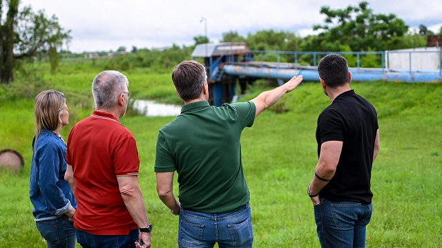 El Gobernador Zdero supervis&oacute; obras de desag&uuml;es y defensas en el gran Resistencia 