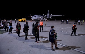 La Fuerza Aérea trajo de regreso a 71 argentinos que estaban varados en Perú