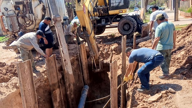 SAMEEP AVANZA CON LA RENOVACI&Oacute;N DEL SISTEMA CLOACAL DE S&Aacute;ENZ PE&Ntilde;A: YA REEMPLAZ&Oacute; M&Aacute;S DE 2.000 METROS DE CA&Ntilde;ER&Iacute;AS Y 230 CONEXIONES DOMICILIARIAS