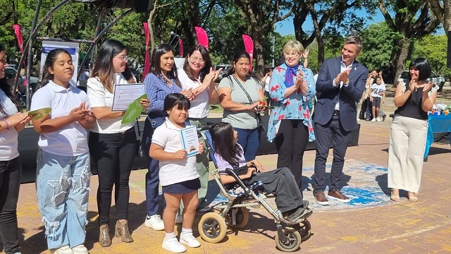 EL GOBIERNO RECONOCIÓ A INSTITUCIONES QUE CONTRIBUYEN A LA INCLUSIÓN EDUCATIVA