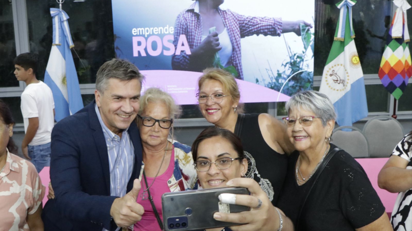 El Gobernador lanzo "Emprende Rosa" una herramienta financiera destinada a emprendedoras