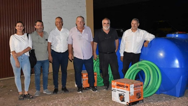 El Intendente Papp entregó 5 tanques de agua y 2 bombas en el sector del Consorcio Las Moreras 