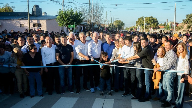 Resistencia: Despues de 40 años, el Pavimento llegó a la calle Tránsito Cocomarola 