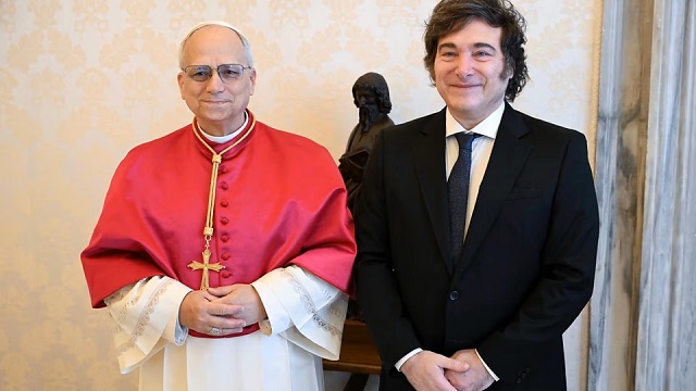 El secretario de Culto confirm&oacute; que Milei recibir&aacute; al papa Le&oacute;n XIV en el aeropuerto